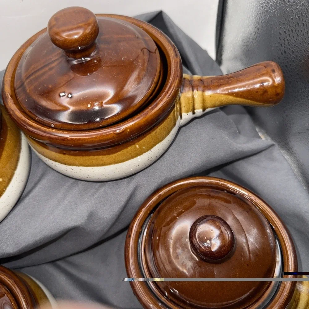 Set Of 4 Vintage brown-glazed French onion soup bowls With Lids